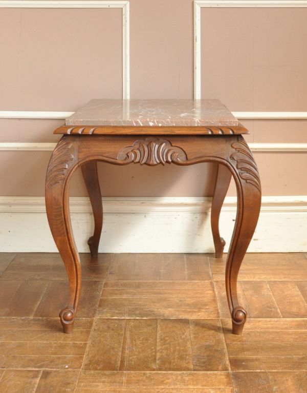 ロイドテーブル アンティーク家具 ゴージャスなアンティーク家具、大理石天板のコーヒーテーブル。凛とした美しさが魅力のテーブル。(j-1365-f)