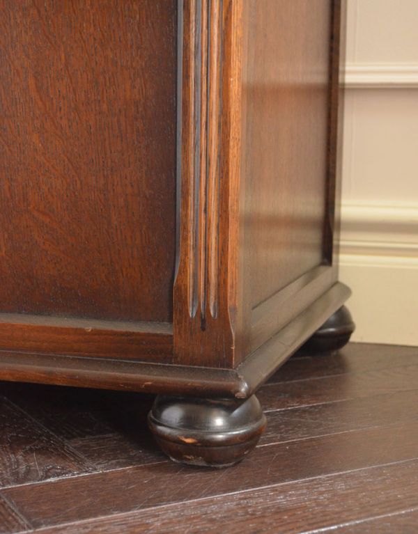 アンティーク家具　アンティークの英国家具、オーク材のコファー（ベンチ）。丈夫な脚です。(j-1367-f)