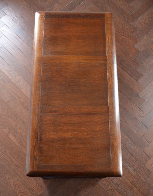 アンティーク家具　アンティークの英国家具、オーク材のコファー（ベンチ）。天板もキレイに仕上げました。(j-1367-f)