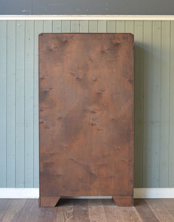 アンティークのキャビネット　アンティーク家具　英国輸入のアンティーク家具、大きなガラス扉のブックケース（本棚）。キチンとメンテナンスしてあるので、裏側もキレイです。(j-1379-f)