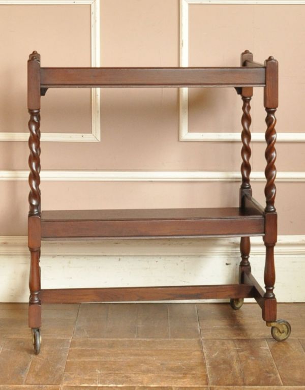 アンティーク家具 イギリスの便利なアンティーク家具、2段タイプのワゴン(トロリー) 。専門の職人によってお直ししていますが、アンティークは新品ではありません。(j-1398-f)