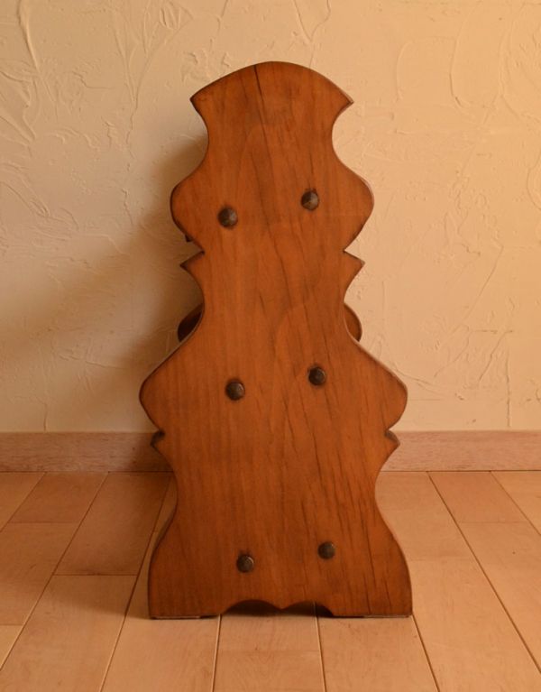 めずらしい家具 アンティーク家具 おしゃれなアンティーク家具、ワインボトルの収納にボトルラック。スマートなので、どこに置いても邪魔になることはありません。(j-1406-f)