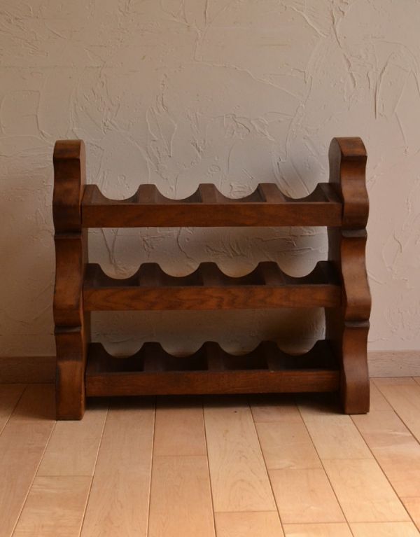 めずらしい家具 アンティーク家具 おしゃれなアンティーク家具、ワインボトルの収納にボトルラック。専門の職人によってお直ししていますが、アンティークは新品ではありません。(j-1406-f)