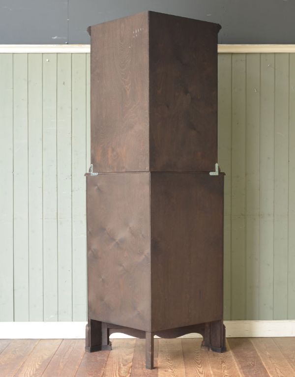 アンティークのキャビネット　アンティーク家具　美しいアンティークの南仏家具、ガラス扉付きコーナーキャビネット。裏側もきちんとメンテナンスしているので、キレイな状態です。(j-1418-f)