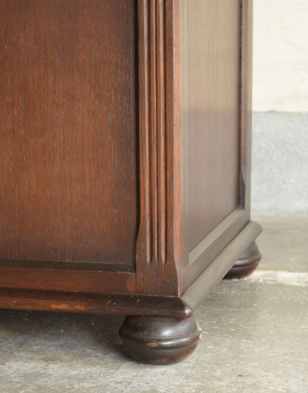 アンティーク家具　1930年代のアンティーク英国家具、オーク材のコファー（ベンチ）。丈夫な脚です。(j-1429-f)