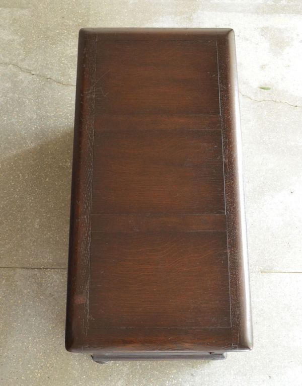 アンティーク家具　1930年代のアンティーク英国家具、オーク材のコファー（ベンチ）。天板もキレイに仕上げました。(j-1429-f)