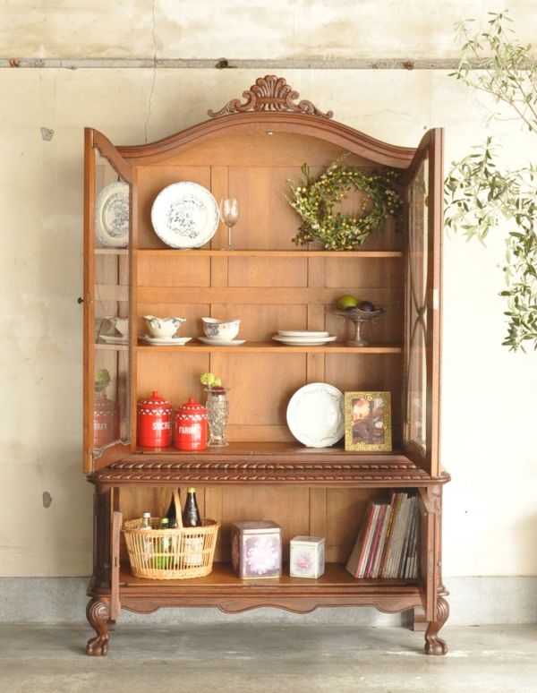 アンティークのキャビネット アンティーク家具 フランスのゴージャスなアンティーク家具、ガラスキャビネット(食器棚)。オーク材の木目の表情が美しく出ています。(j-1435-f)