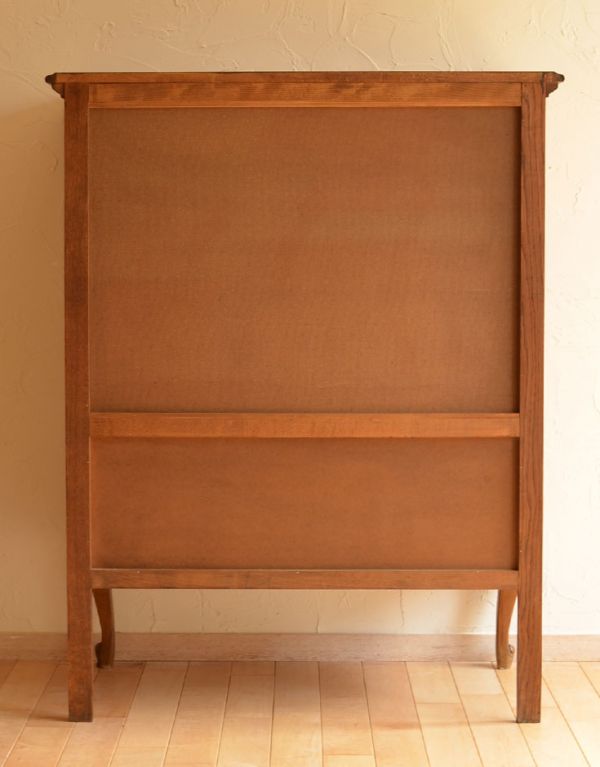 アンティーク家具　南フランスのアンティーク家具、収納力があるキャビネット。キチンとメンテナンスしてあるので、裏側もキレイです。(j-1440-f)