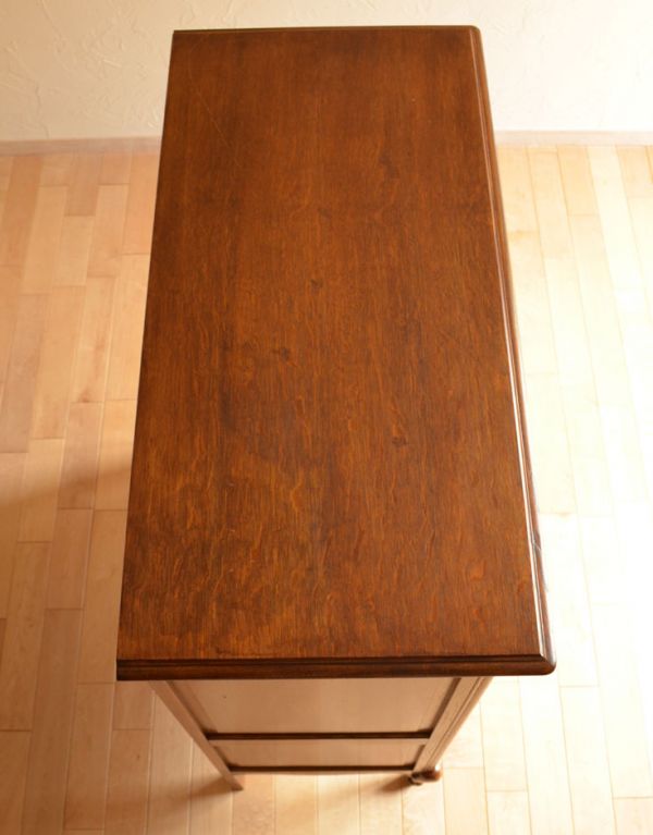 アンティーク家具　南フランスのアンティーク家具、収納力があるキャビネット。天板もピカピカにお直ししました。(j-1440-f)