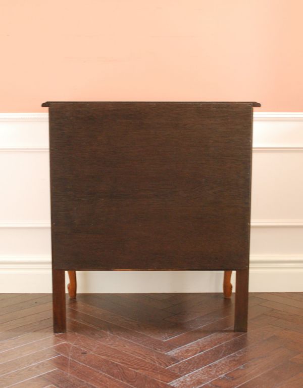 アンティーク家具 南フランスのアンティーク家具、彫がゴージャスなキャビネット。キチンとメンテナンスしてあるので、裏側もキレイです。(j-1441-f)