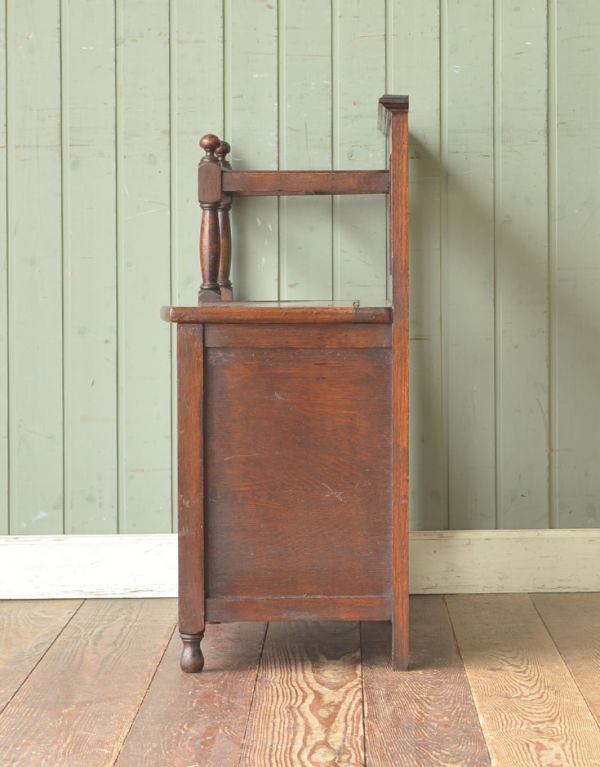 ロイドルームボックス アンティーク家具 英国らしい紳士のアンティークホールスタンド、ベンチ付のステッキスタンド(傘立て)。サイドから見ても絵になります。(j-1456-f)