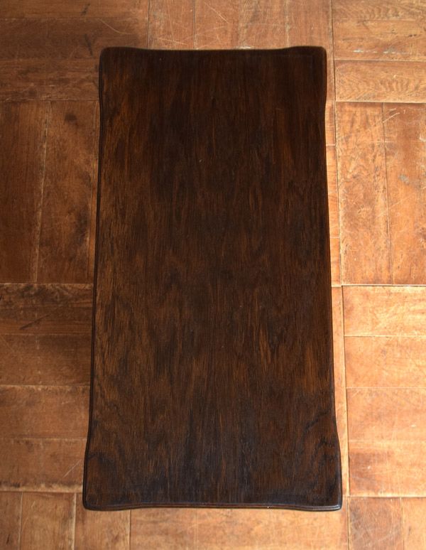 マガジンラック　アンティーク家具　シンプルで便利なイギリスのアンティーク家具、テーブル付マガジンラック。長方形の天板で、使い勝手がいいですよ。(j-1469-f)