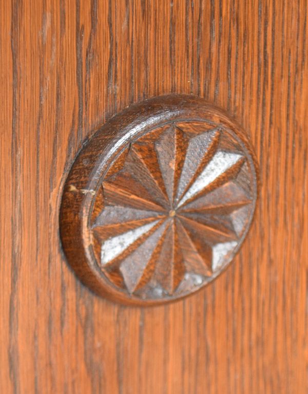 マガジンラック　アンティーク家具　シンプルで便利なイギリスのアンティーク家具、テーブル付マガジンラック。デザインもオシャレ！和洋問わず、使いやすいのが魅力です。(j-1469-f)