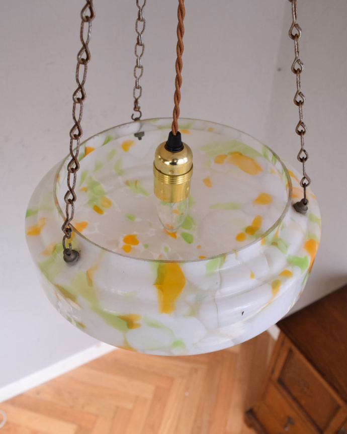 シャンデリア　照明・ライティング　マーブルガラスが美しいアンティークハンギングボウル（Ｅ26球付） 。しっかりオーバーホウルをしていますので、ご安心くださいね。(j-147-z)