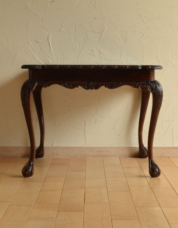 ロイドテーブル　アンティーク家具　持ち運びラクラクなアンティーク英国家具、美しいオケージョナルテーブル。専門の職人によってお直ししていますが、アンティークは新品ではありません。(j-1471-f)