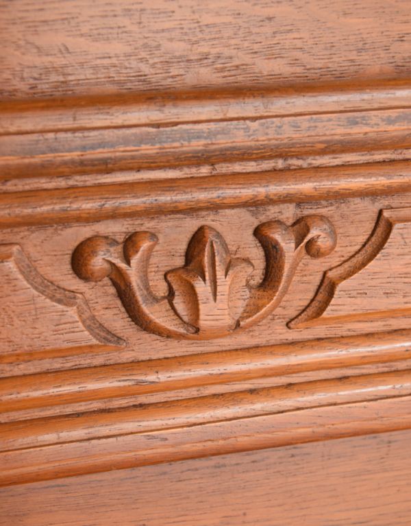 アンティークのチェスト アンティーク家具 フランスのアンティーク家具、エレガントなチェスト(3段)。隅々まで繊細な彫があります。(j-1489-f)