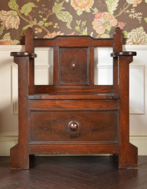 ロイドルームボックス アンティーク家具 英国らしい紳士のアンティークホールスタンド、ステッキスタンド付きベンチ。凹凸のある彫りのデザインはどこから見ても高級感があり、とっても素敵。(j-1490-f)