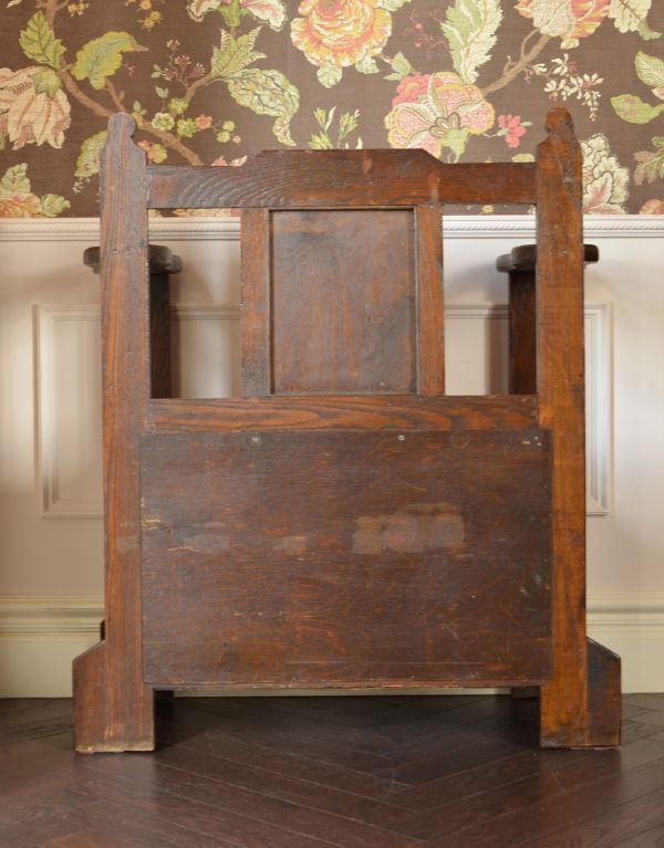 ロイドルームボックス アンティーク家具 英国らしい紳士のアンティークホールスタンド、ステッキスタンド付きベンチ。きちんとメンテナンスしてあるので、裏側もキレイです。(j-1490-f)