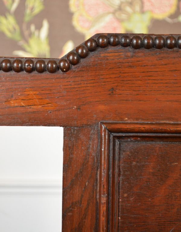 ロイドルームボックス アンティーク家具 英国らしい紳士のアンティークホールスタンド、ステッキスタンド付きベンチ。美しい装飾も見逃せない!高級感のある落ち着いた色です。(j-1490-f)