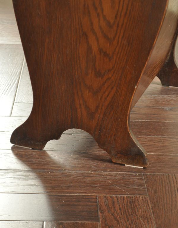 マガジンラック　アンティーク家具　本の収納、サイドテーブルにもなるアンティークのマガジンラック。しっかりメンテナンスしてありますのでご安心ください。(j-1496-f)