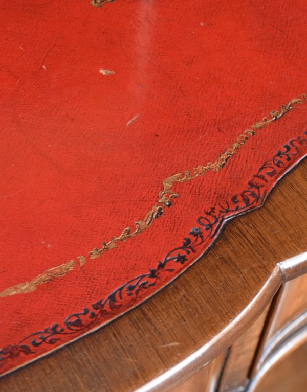 ロイドテーブル アンティーク家具 クラシックなアンティーク家具、素敵なライティングデスク(机)。高級感溢れる赤いレザー。(j-1503-f)