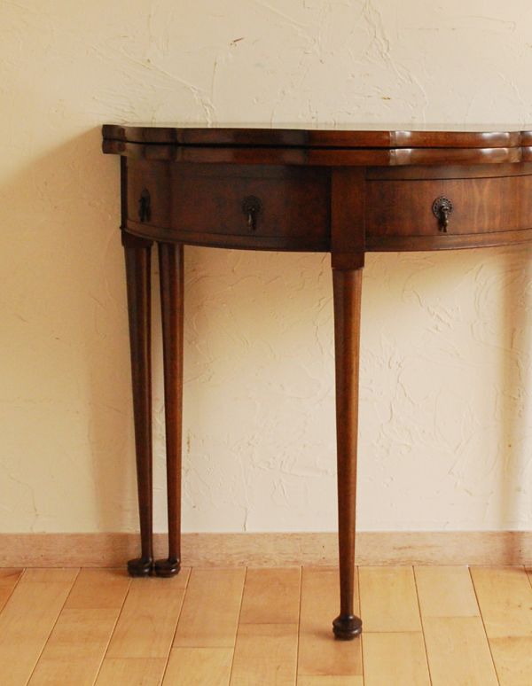 ロイドテーブル　アンティーク家具　英国の素敵なアンティーク家具、コンソール（ゲームテーブル）。大人っぽいカラーで落ち着きがあります。(j-1510-f)