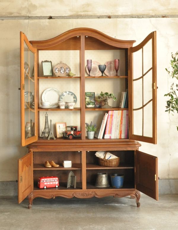 アンティークのキャビネット　アンティーク家具　優雅なフランスのアンティーク家具、華やかなガラスキャビネット（食器棚）。オーク材の木目の表情が美しく出ています。(j-1515-f)