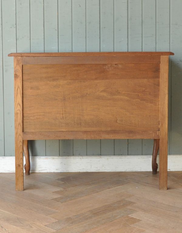 アンティークのキャビネット アンティーク家具 フランスのアンティーク家具、華やかな木製のキャビネット。きちんとメンテナンスしてあるので、裏側もキレイです。(j-1523-f)