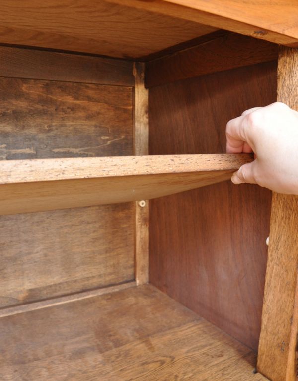 アンティークのキャビネット アンティーク家具 フランスのアンティーク家具、華やかな木製のキャビネット。棚板は可動です。(j-1523-f)