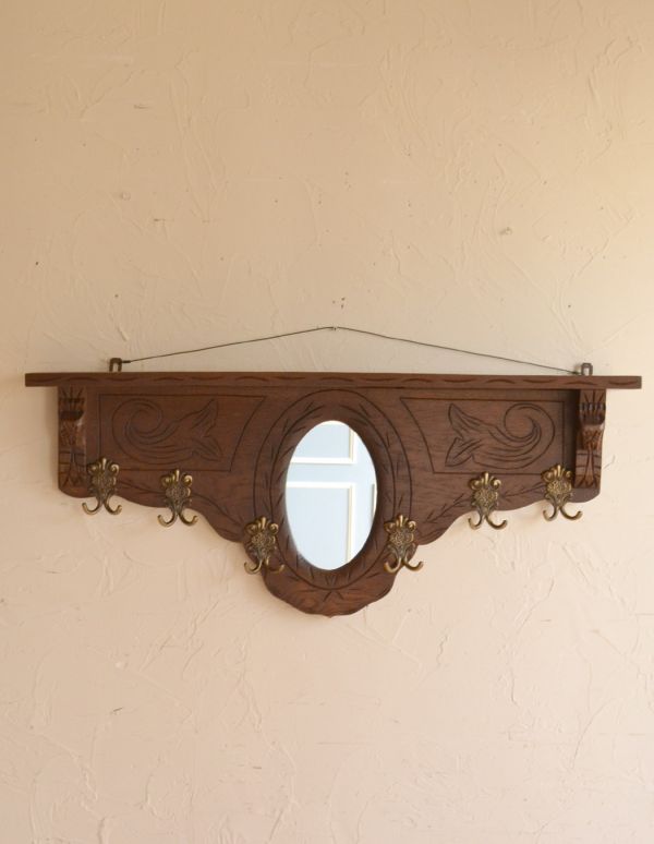 ウォールシェルフ・ウォールハンガー　アンティーク家具　アンティークの壁付け家具、フランスから届いた素敵なミラー付きウォールハンガー 。木製で存在感のある本格的なインテリアです。(j-1537-f)
