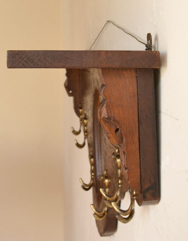 ウォールシェルフ・ウォールハンガー　アンティーク家具　アンティークの壁付け家具、フランスから届いた素敵なミラー付きウォールハンガー 。横から見ても美しいデザインです。(j-1537-f)