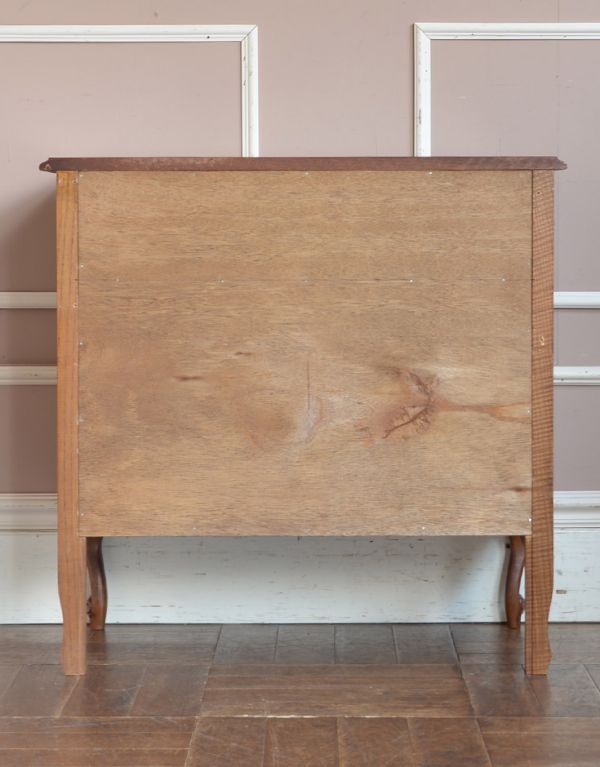 アンティークのキャビネット　アンティーク家具　プロヴァンス香るフレンチアンティーク家具、猫脚の美しいキャビネット。きちんとメンテナンスしてあるので、裏側もキレイです。(j-1541-f)