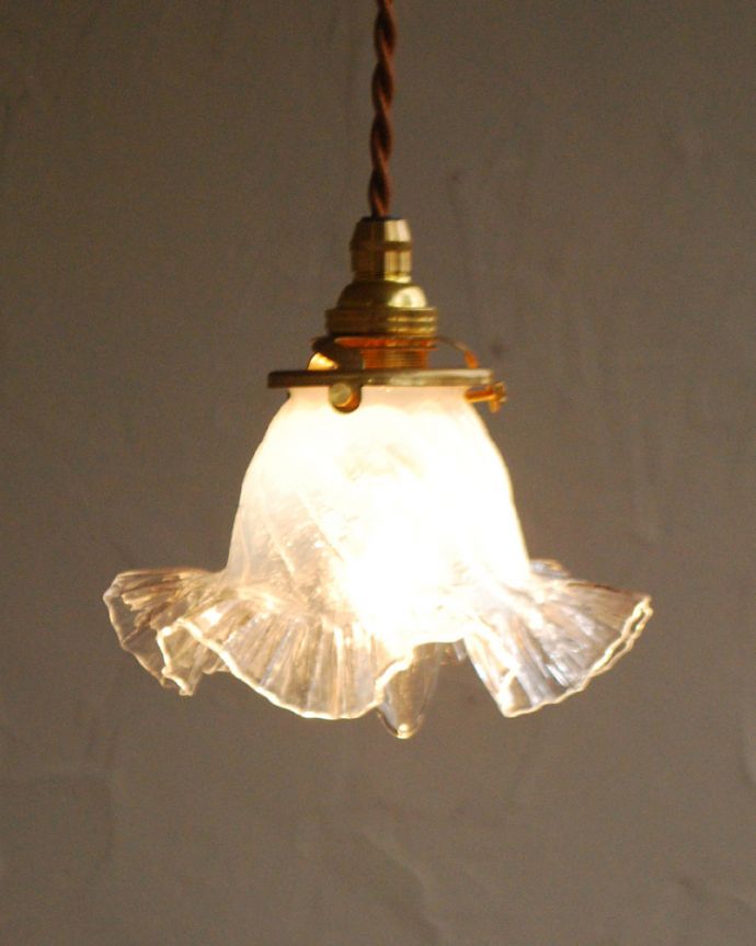 ペンダントライト 照明・ライティング アンティークシェードペンダントライト(コード・シャンデリア球・ギャラリーA付き)。フリルのデザインも可愛らしいですよね。(j-155-z)