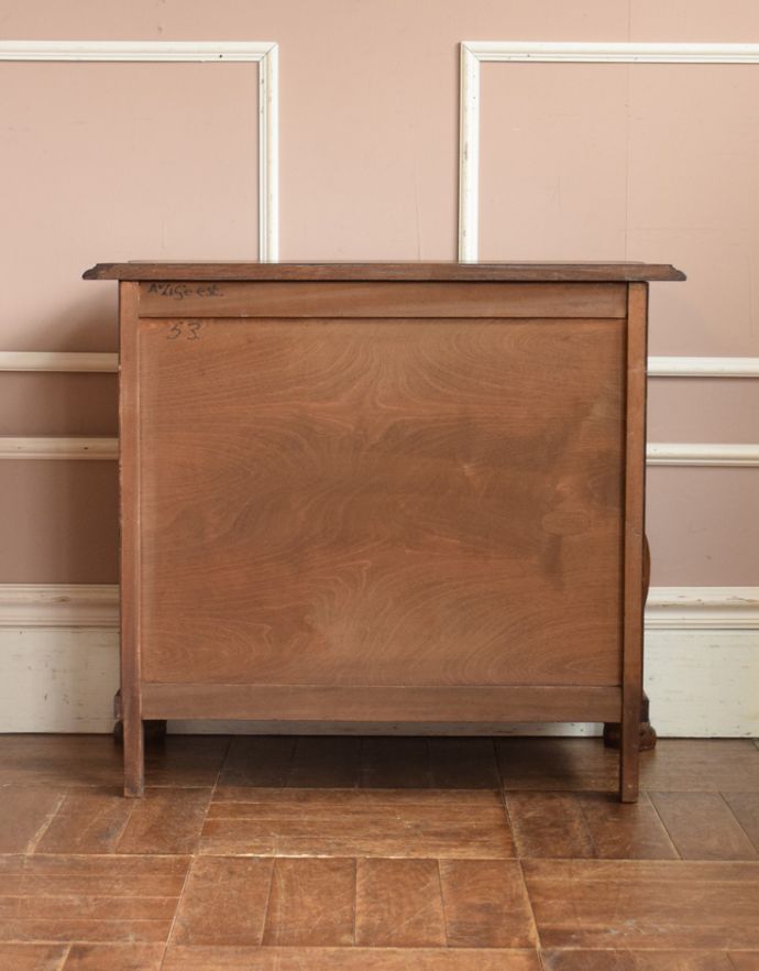 アンティークのチェスト　アンティーク家具　アンティークの優雅なフレンチ家具、オーク材の３段チェスト（コモード）。きちんとメンテナンスしてあるので、裏側もキレイです。(j-1550-f)