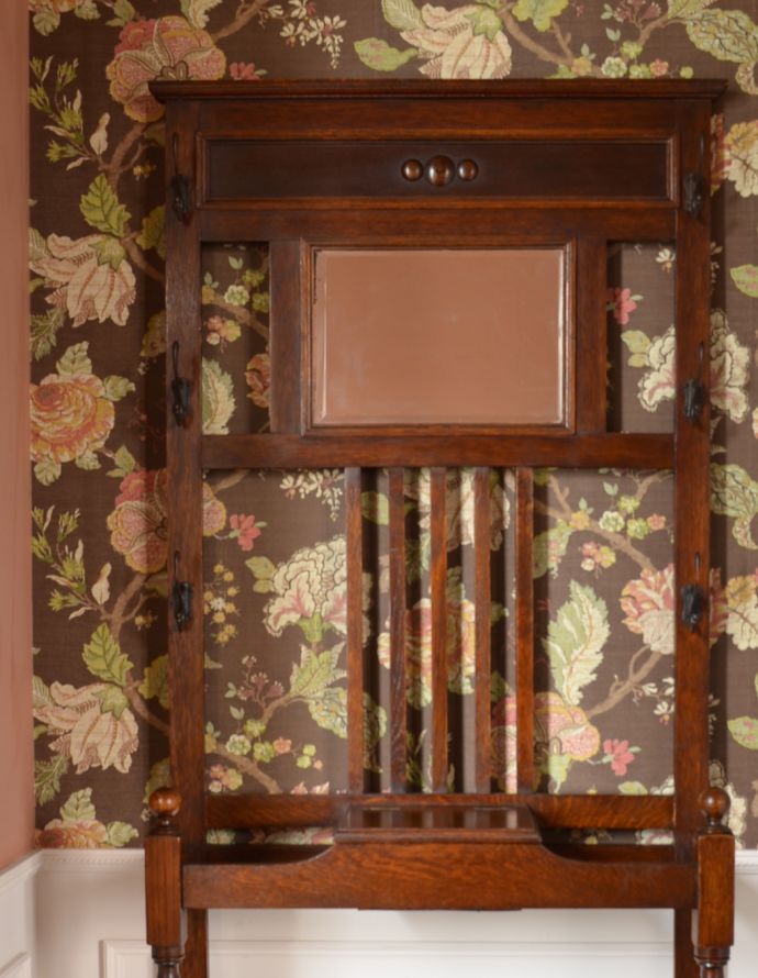 ロイドルームボックス　アンティーク家具　アンティークの英国インテリア、ツイストが美しいホールスタンド（コート掛け）。１つで何役もこなしてしまう便利なホールスタンド。(j-1575-f)