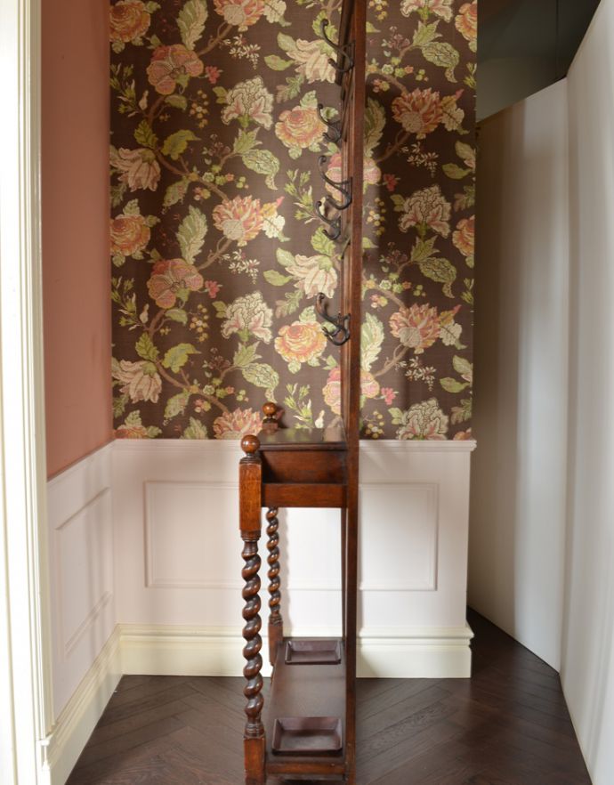 ロイドルームボックス　アンティーク家具　アンティークの英国インテリア、ツイストが美しいホールスタンド（コート掛け）。横から見るとこんなにもスッキリとしているんですよ。(j-1575-f)