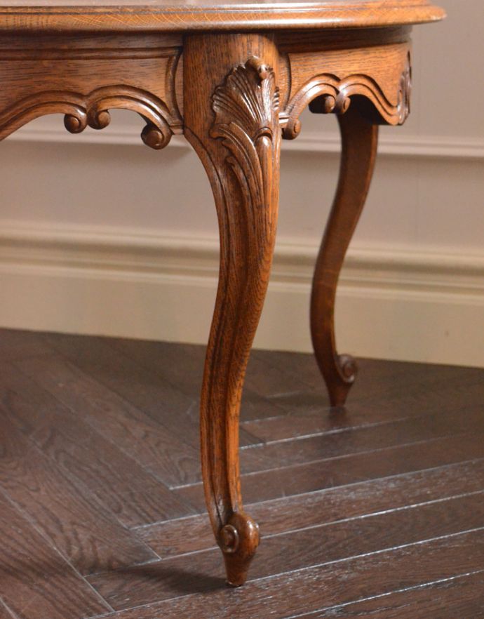 ロイドテーブル アンティーク家具 キレイなアンティークの南仏家具、丸いコーヒーテーブル。キチンとお直ししました。(j-1578-f)