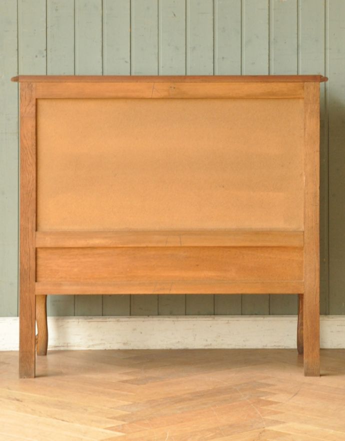 アンティークのキャビネット　アンティーク家具　フランスの素敵なアンティーク家具、木製のキャビネット。きちんとメンテナンスしてあるので、裏側もキレイです。(j-1587-f)