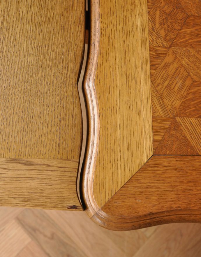 ロイドテーブル　アンティーク家具　アンティークダイニングテーブル（伸張式）。メンテナンスをしてありますので、つなぎ目も美しいです。(j-1647-f)