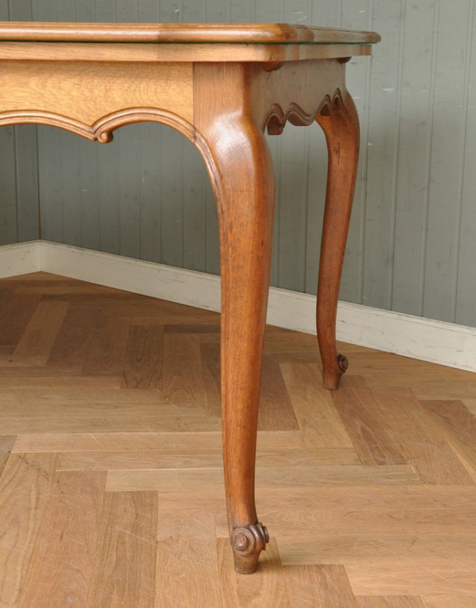 ロイドテーブル　アンティーク家具　アンティークダイニングテーブル（伸張式）。キチンとお直ししました。(j-1647-f)