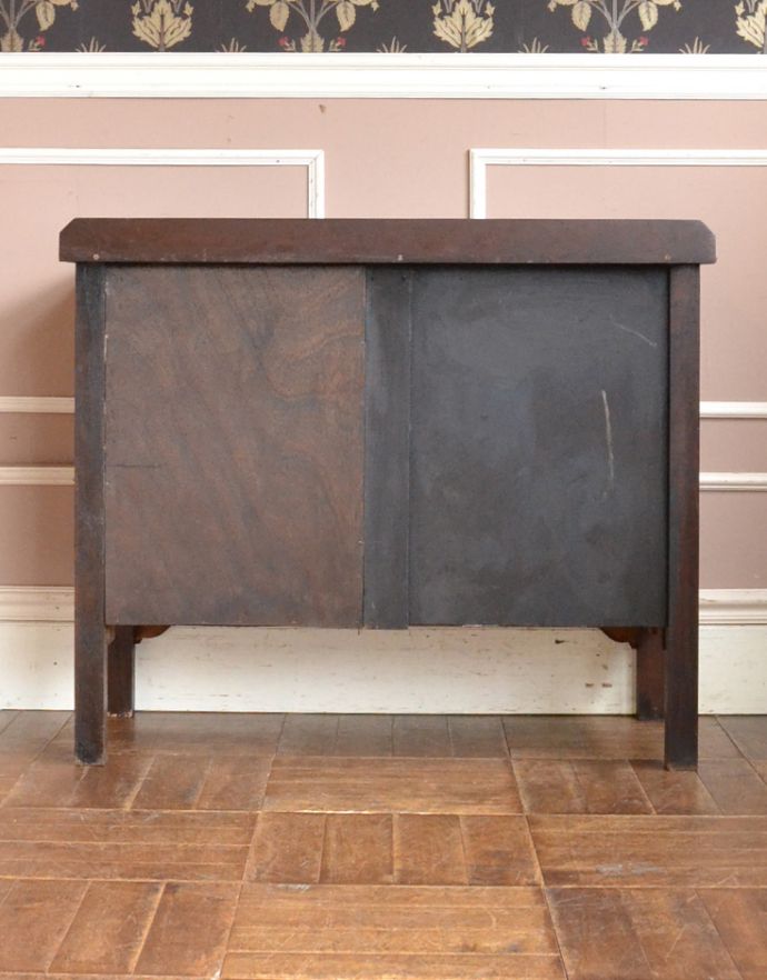 アンティークのチェスト アンティーク家具 スッキリとしたアンティークの英国家具、オーク材のチェスト。きちんとメンテナンスしてあるので、裏側もキレイです。(j-1666-f)