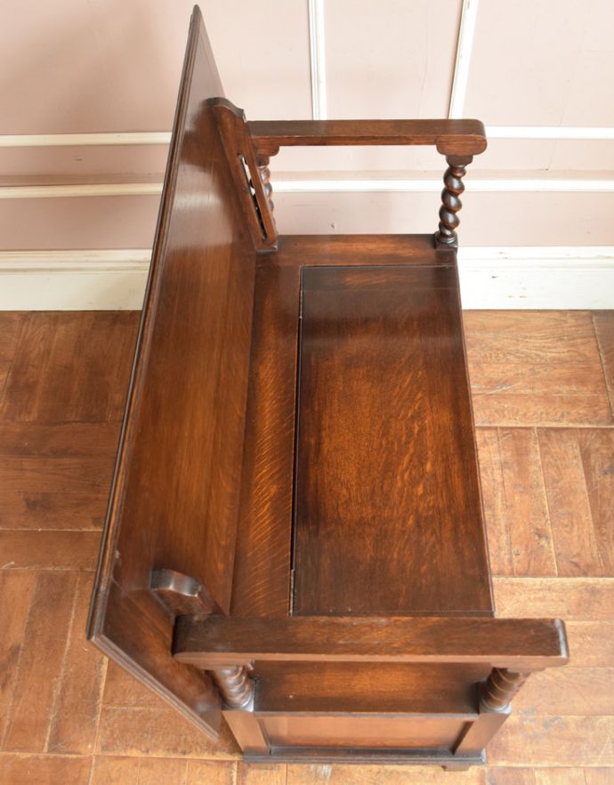 ブランケットボックス・収納ボックス　アンティーク家具　3通りに使える最もアンティークらしい家具、モンクスベンチ（ベンチテーブル）。座面もキレイな状態です。(j-1678-f)