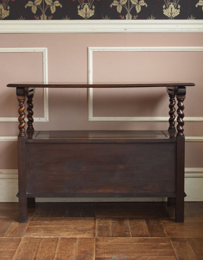 ブランケットボックス・収納ボックス　アンティーク家具　3通りに使える最もアンティークらしい家具、モンクスベンチ（ベンチテーブル）。きちんとメンテナンスしてあるので、裏側もキレイです。(j-1678-f)