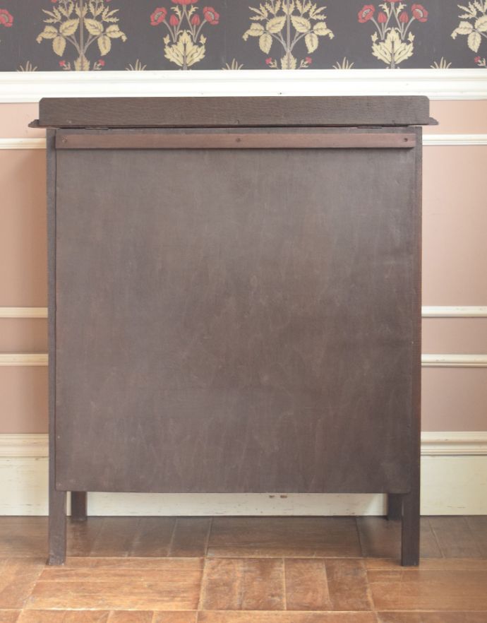 アンティークのチェスト　アンティーク家具　機能的な鏡、小物収納付きのアンティーク家具、ドレッサーを兼ねたバチェラーズチェスト。きちんとメンテナンスしてあるので、裏側もキレイです。(j-1682-f)