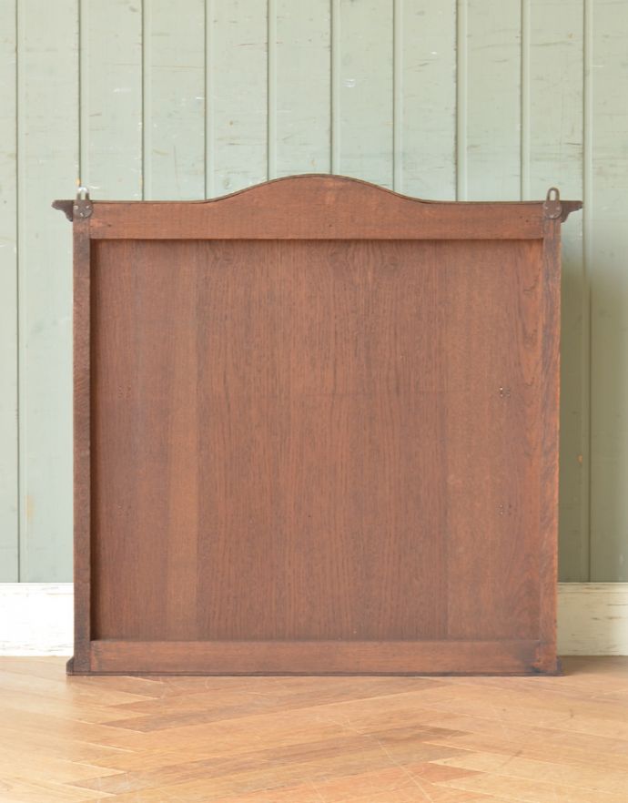 ウォールキャビネット　アンティーク家具　床置きもできる小さなアンティーク家具、フランスから到着したウォールキャビネット。きちんとメンテナンスしてあるので、裏側もキレイです。(j-1720-f)