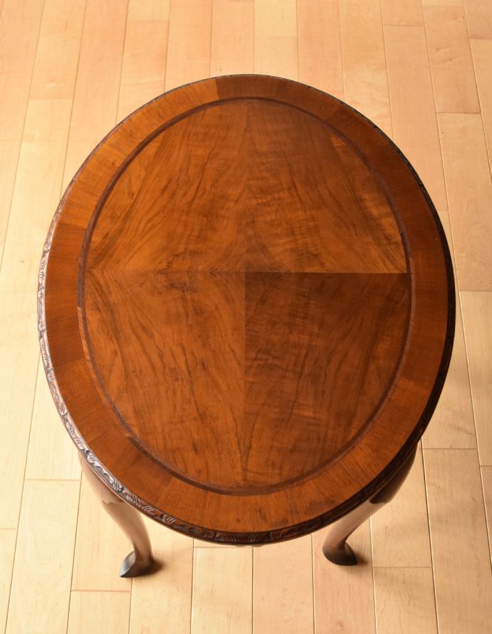 ロイドテーブル　アンティーク家具　美しいアンティークの英国家具、オケージョナルテーブル。天板もキレイに仕上げました。(j-1729-f)