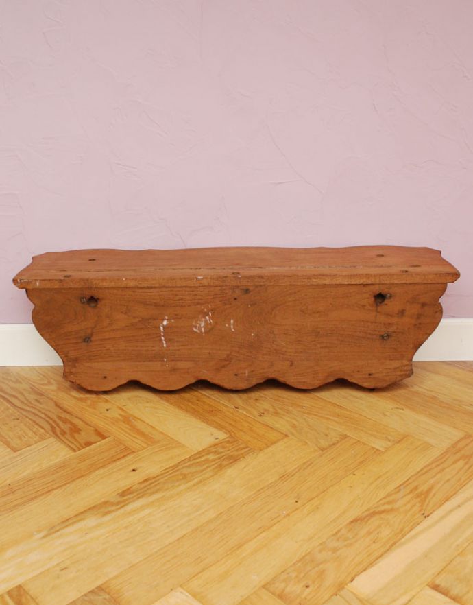 ウォールシェルフ・ウォールハンガー　アンティーク家具　フランスアンティークの壁付け家具、彫りがとってもキレイなウォールハンガー（壁付けシェルフ）。きちんとメンテナンスしてあるので、裏側もキレイです。(j-1730-f)