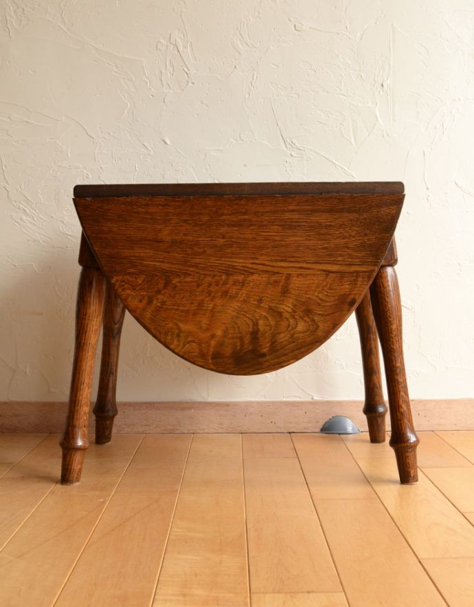 ロイドテーブル　アンティーク家具　便利なアンティーク家具、小さなゲートレッグテーブル（伸張式テーブル）。横から見るとこんな感じ。(j-1738-f)