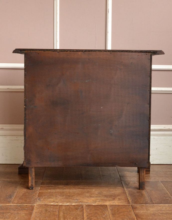 アンティークのチェスト　アンティーク家具　アンティークのフレンチ輸入家具、オーク材の３段チェスト（コモード）。きちんとメンテナンスしてあるので、裏側もキレイです。(j-1741-f)