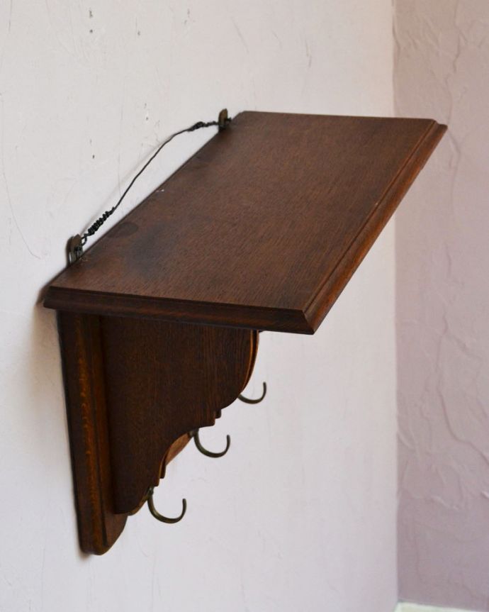 ウォールシェルフ・ウォールハンガー　アンティーク家具　フランスアンティークの壁付け家具、ライオンのフックがカッコイイウォールハンガー（壁付けシェルフ）。たっぷりとディスプレイができる天板です。(j-1783-f)